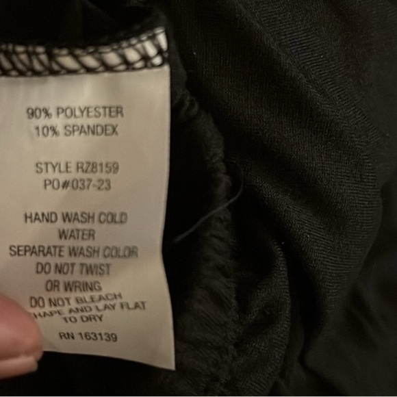 Popular 21 Off Shoulder Jumpsuit* - Picture 4 of 5